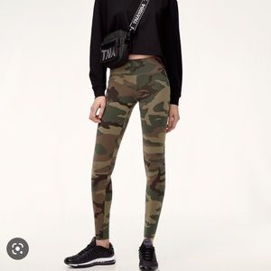 TNA Aritzia camo camouflage leggings
